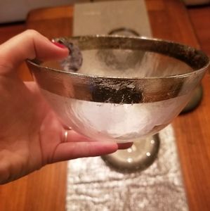 Runner for Tyler, plate set! No bowls.